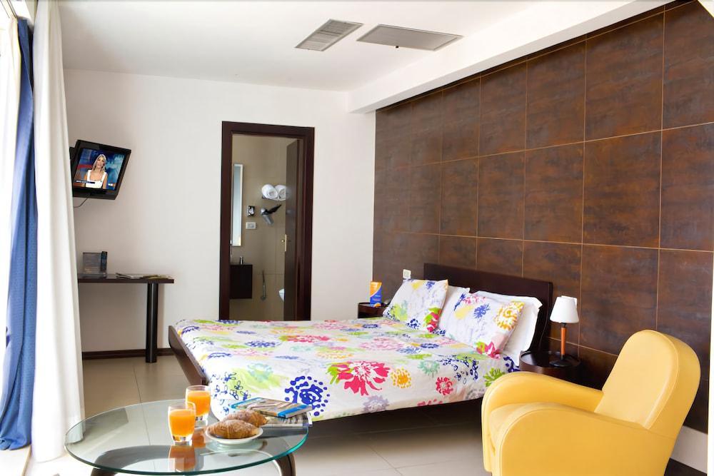 Mediterranea Hotel & Convention Center ساليرنو المظهر الخارجي الصورة