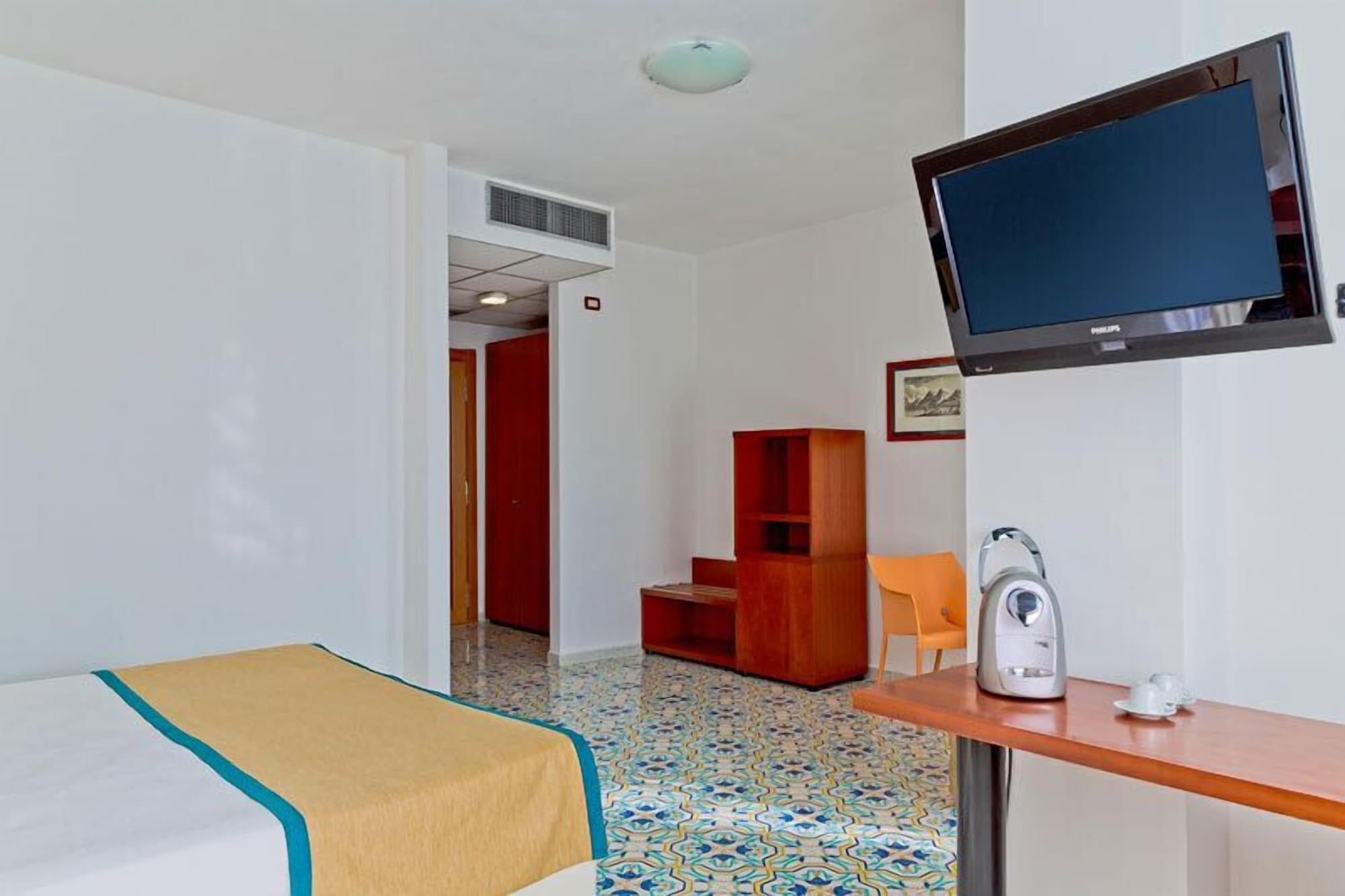 Mediterranea Hotel & Convention Center ساليرنو المظهر الخارجي الصورة
