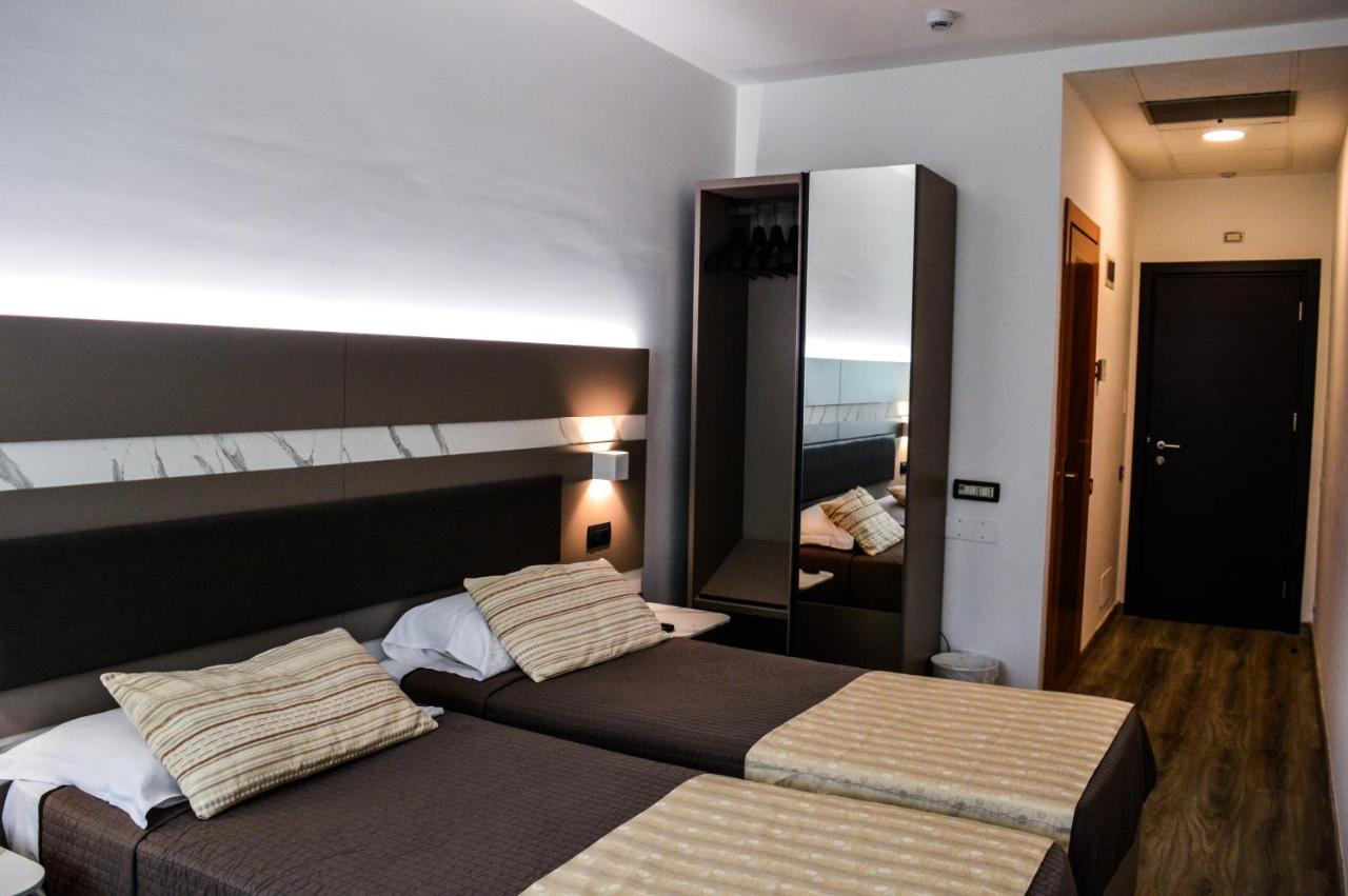Mediterranea Hotel & Convention Center ساليرنو المظهر الخارجي الصورة