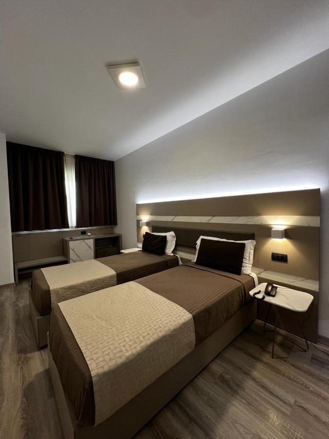 Mediterranea Hotel & Convention Center ساليرنو المظهر الخارجي الصورة