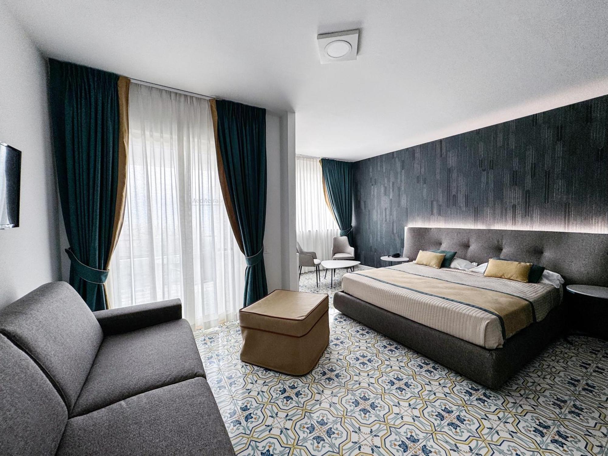 Mediterranea Hotel & Convention Center ساليرنو المظهر الخارجي الصورة