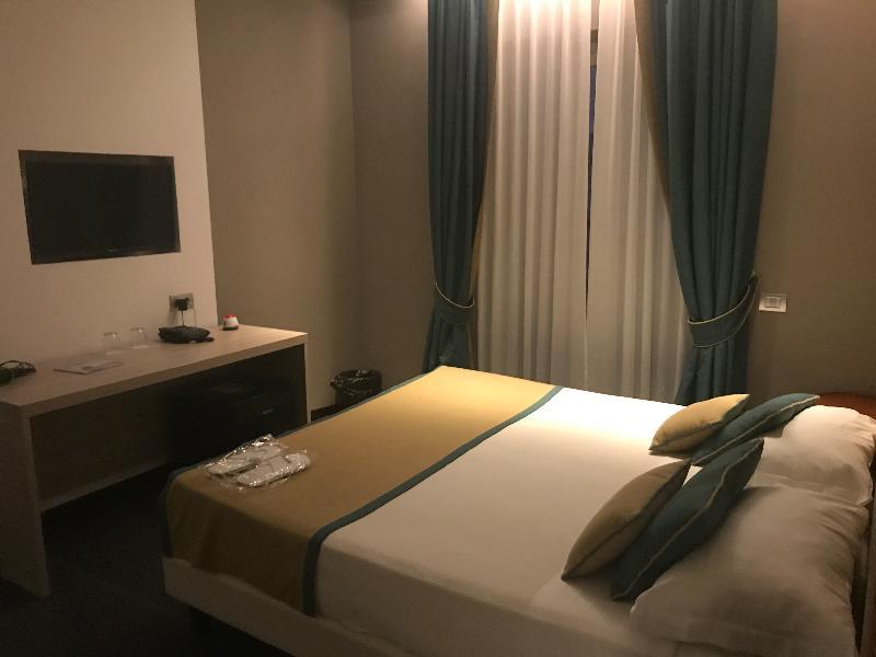 Mediterranea Hotel & Convention Center ساليرنو المظهر الخارجي الصورة