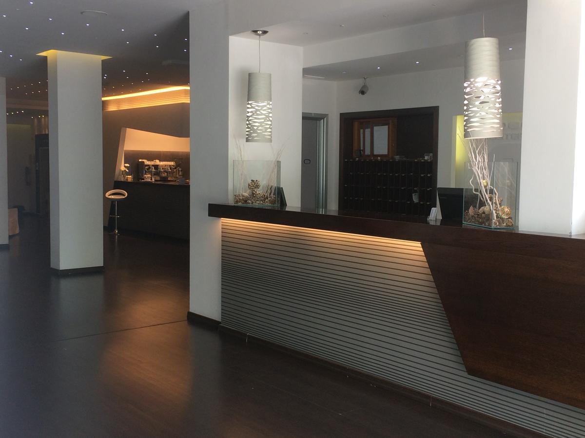 Mediterranea Hotel & Convention Center ساليرنو المظهر الخارجي الصورة